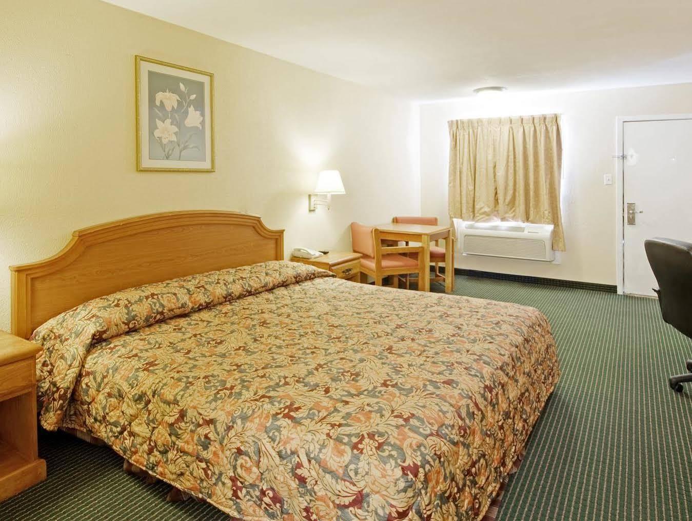 Americas Best Value Inn Gainesville Tx Εξωτερικό φωτογραφία